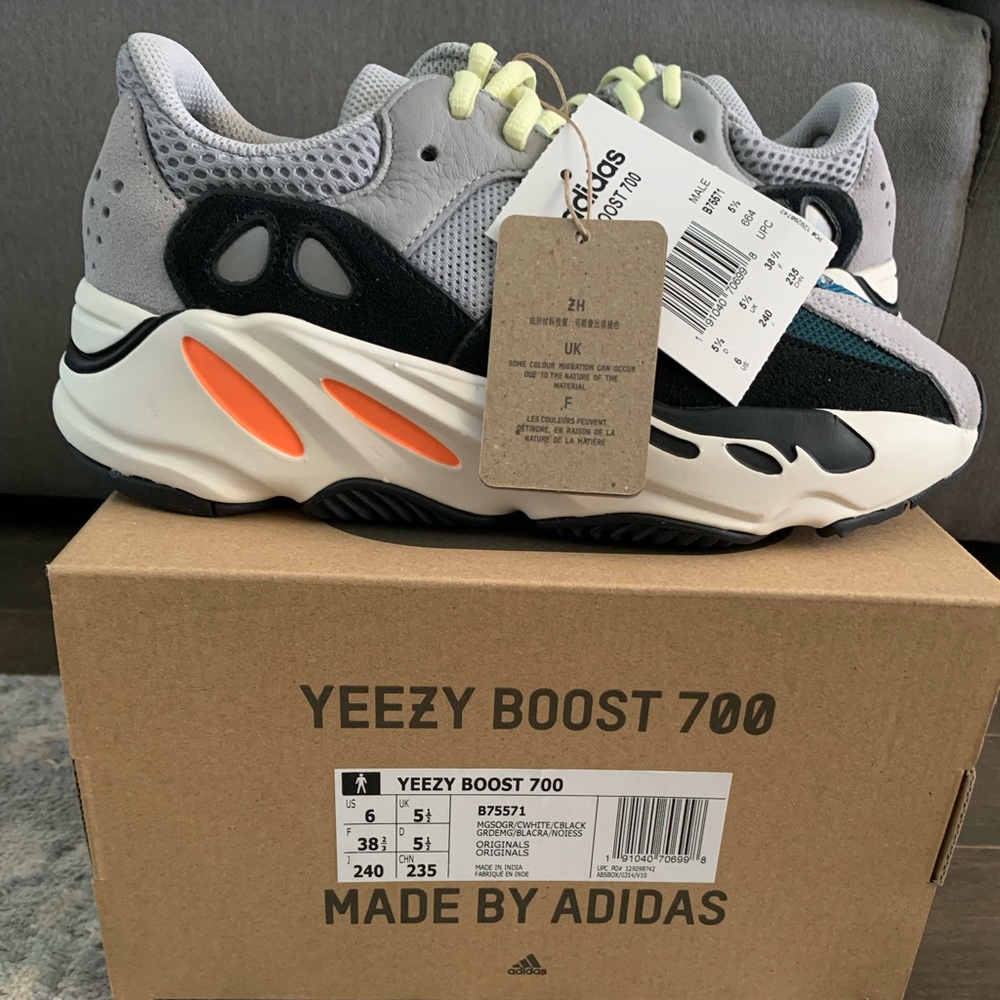 ❌SOLD❌Yeezy Boost 700 Wave Runner 6M / 7-7.5W